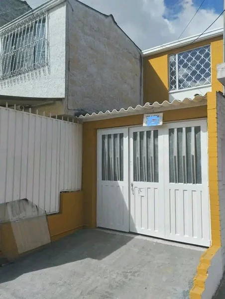 Amplia casa en villa del rio