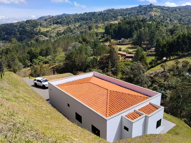 Se vende finca para estrenar en guarne 