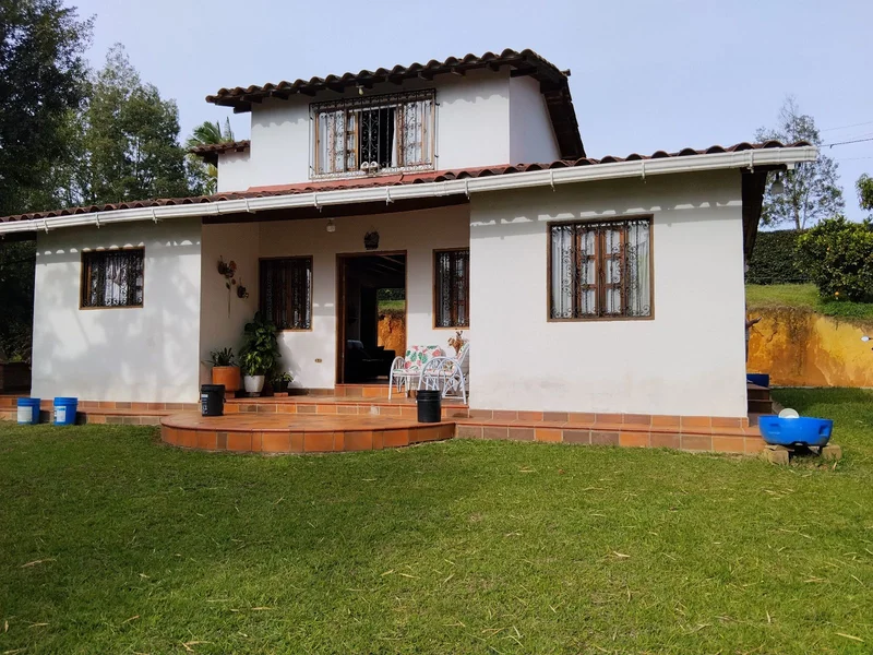 Se vende finca en Rionegro sector la playa 