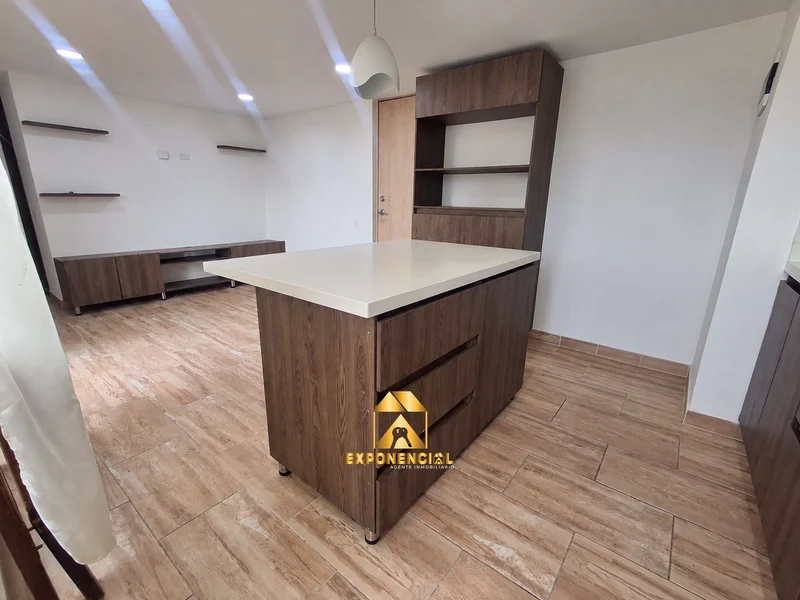 Apartamento En Arriendo Sabaneta El Carmelo Monteflor, Parqueadero Y Útil