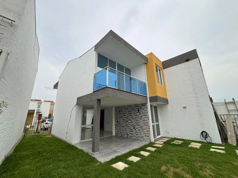  VENTA DE CASA EN EL CASTILLO DE LUJO