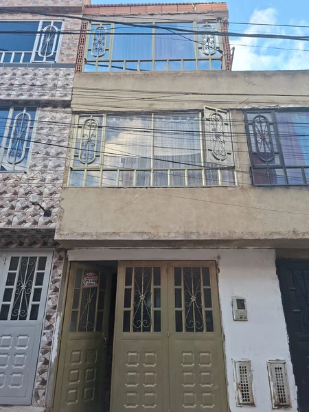 Sevende casa de 3 pisos barrio la estancia