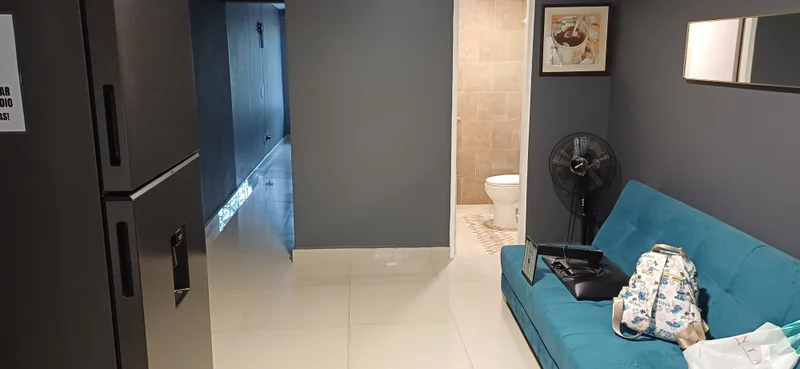 Venta excelente Casa con 6 Aparta-Estudios Remodelada, B. Eucaristico