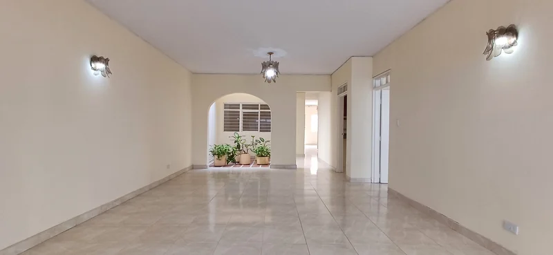 Venta Casa de 1 piso con 2 Apartamentos arriba, Sur de Cali, B. Gran Limonar