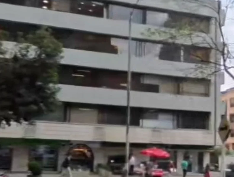 Apartamento remodelado con acabados de lujo en Chicó Norte, junto al Parque de la 93 — foto 13 de 13