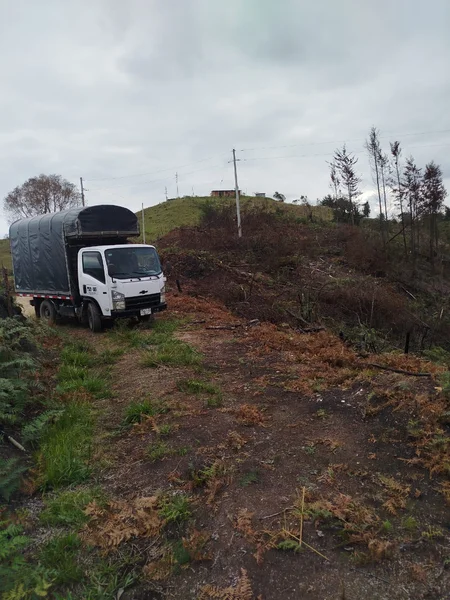 Se vende lote campestre sobre vía principal Yolombal, cerca a Guarne– Excelente ubi.