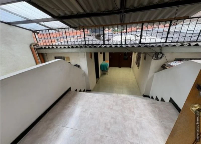 Venta Casa Bodega ubicada en el barrio Carvajal Bogotá — foto 6 de 7