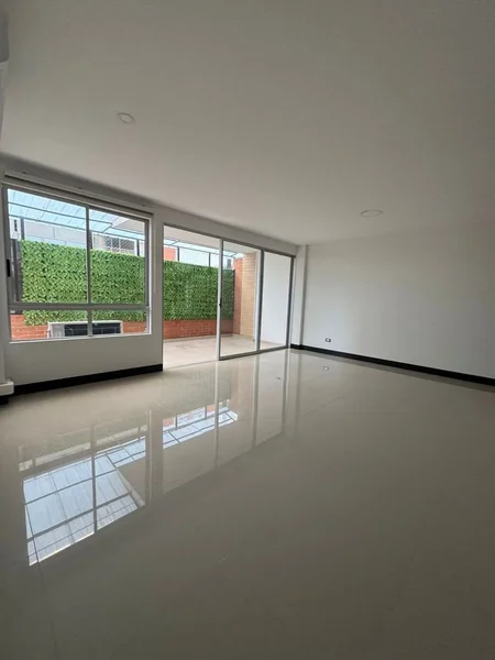Venta de apartamento en pance 1 piso