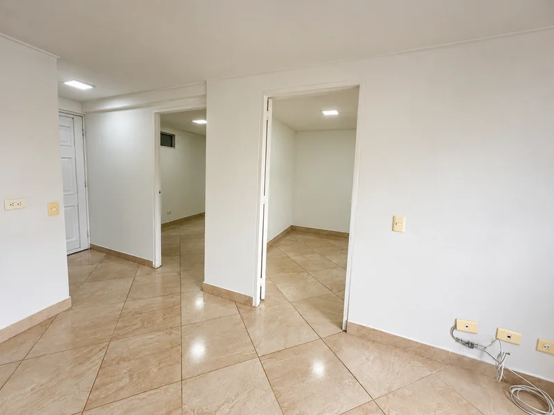 Apartamento en venta en Prado de San Nicolás, Medellín – Piso 9 con ascensor — foto 14 de 17