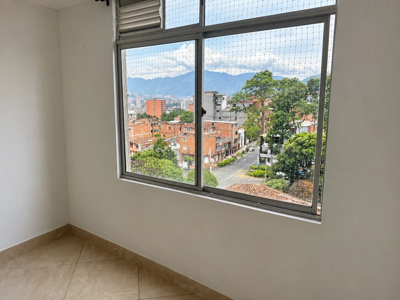 Apartamento en venta en Prado de San Nicolás, Medellín – Piso 9 con ascensor — foto 2 de 17